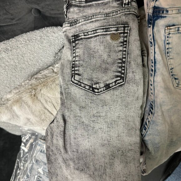 Chipre Denim Golden, Ethos, Dharma, Gunas, Kayros & Nina - Picture 4 of 15